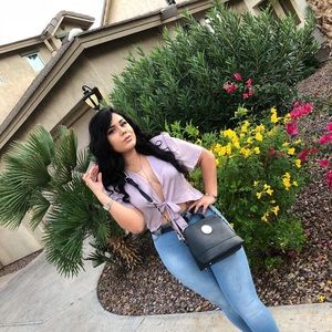 Meet your Posher, Crystal